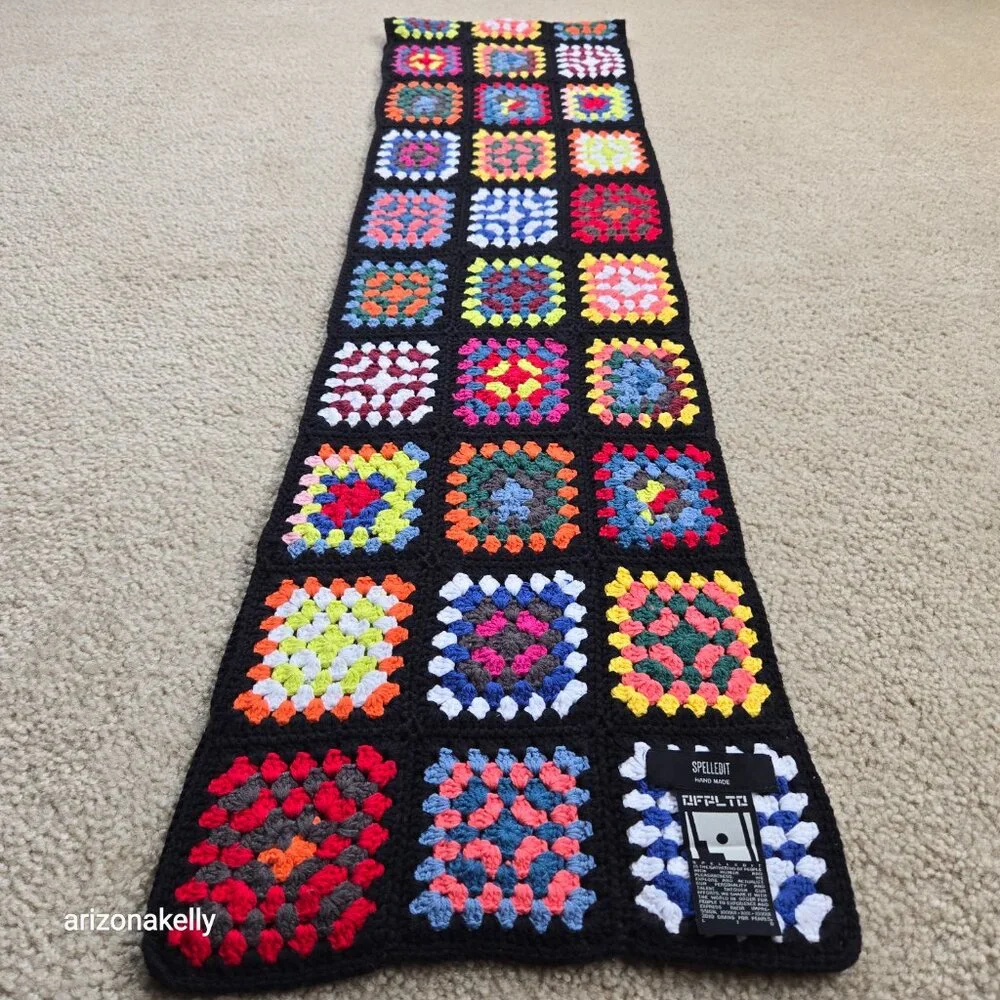 Granny Square Handmade Scarf Spelledit